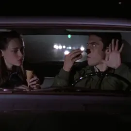 oh here we go again really sums him up as a boyfriend lmao #gilmoregirls #rorygilmore #jessmariano #roryandjess #taylorswift #ttpd