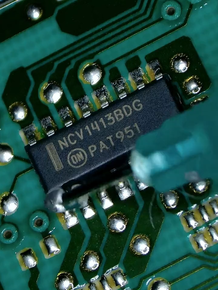 How to change and replace SMD Chip #microsoldering #electronic #satisfyingvideo #diy