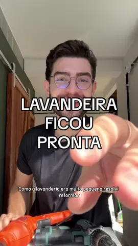 FINALMENTE UMA LAVANDERIA DECENTEEE ❤️ Depois de tanto tempo saiu do papel algo que eu queria muito aqui na casinha, tô feliz que ficou funcional e mega bonitinho. Obrigado @tintascoral por ajudar os amigos que são indecisos nas cores da casa, porque Certeza, certeza mesmo só Coral 💙 E ó escolhe a cor sem medo, até porque, com Garantia Coral, se não gostar da cor, acabamento ou cobertura, Coral troca a tinta pra você. #GarantiaCoral #CertezaSóCoral #TintasCoral  Publ1