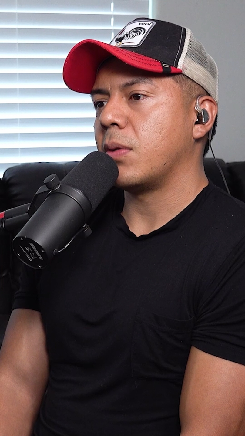 Mi vida siendo indocumentado @edelubario #gusgripodcast #indocumentados #dacadreamers #mexicanos #trabajandoenusa #ilegales #phoenix #podcastenespañol 