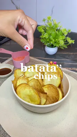 batata chips 🍟💗 fica uma delíciaa e super crocante #receitasimples #receitas #batatafrita #batata #Recipe #fy #viral #recipes #batatachips #foryou #food #delicious #receitafacil #receitafácil 