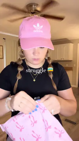 anyone else on the struggle bus today?? #fyp #foryou #MomsofTikTok #capcut #momlife #foryoupage #mom #toddlersoftiktok #toddlers #dayinmylife #struggles #tiredmom#foryoupage 