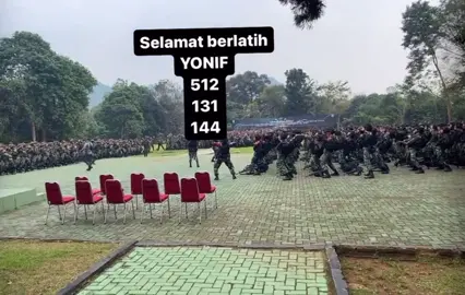 Kmrin latihan pertama kamu yahhh.. Gimana latihannya? pasti cape badan pegel2.. Ingat selalu pesanku yahhh. Jangan lupa sholat #fypシ゚viral #tniindonesia🇮🇩 #kodam1bukitbarisan💪 #batalyon131payakumbuh #batalyon131brajasakti #batalyon512 #batalyon144jayayudha 