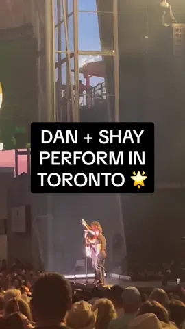 #DanAndShay perform tonight at #BudweiserStage, be sure to dm them for any after party insights 🤣👏