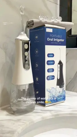 The power of water for a cleaner smile.😁👋#waterflosser #floss #trending #teethcleaning #dentalhygiene #interdentalcleaning #FreshBreath #gumhealth #deepcleaning #easytouse #fyp #gift #TikTokShopSummerSale #DealsForYouDays #tiktokshopbacktoschool 