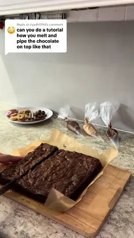 Replying to @riyadh1994  Here’s an in-depth decorating tutorial (in x10 speed lol) #brownies #baker #SmallBusiness #chocolate #biscuits #cookies #bakersoftiktok #crunchybrownies 