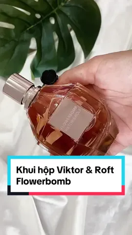 Một cô nàng có phong cách dịu dàng thì có quyến rũ không? Unbox Viktor & Roft Flowerbomb #thomcungtrinhnha #nuochoabinhduong #trinhreview #reviewnuochoa #nuochoachinhhang #nuoahoanu #flowerbomb #nuochoamuingot 