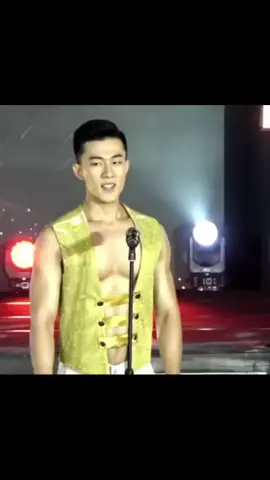 Đoàn Công Vinh tại phần thi hô tên#lgbaonema #queenbeauty_team #vneath #jessebeauty12 #manoftheworld 