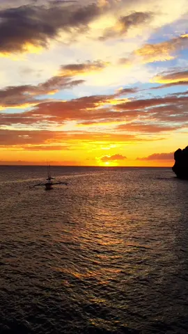 Sunset + this song 🧡😍 #sunset #breathtakingbatanes #july #batanes #fyp 