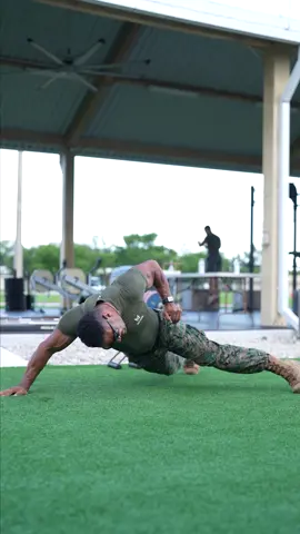 The most intense pushups on earth pt 26 You have to challenge the body with high intensity movements.  If your conventional bench press for the last 10 years isn’t challenging you anymore and you’re just not that interested in bodybuilding style workouts “Only” then you have to mix things up.  Humans were born to hunt… Which requires explosiveness, agility, speed, coordination and overall body weight control and strength.  #traininsaneorremainthesame #beastmode #workoutmotivation #fitnessmotivation #pushup #pushupchallenge #strenght #bodyweightworkout #bodyweight 