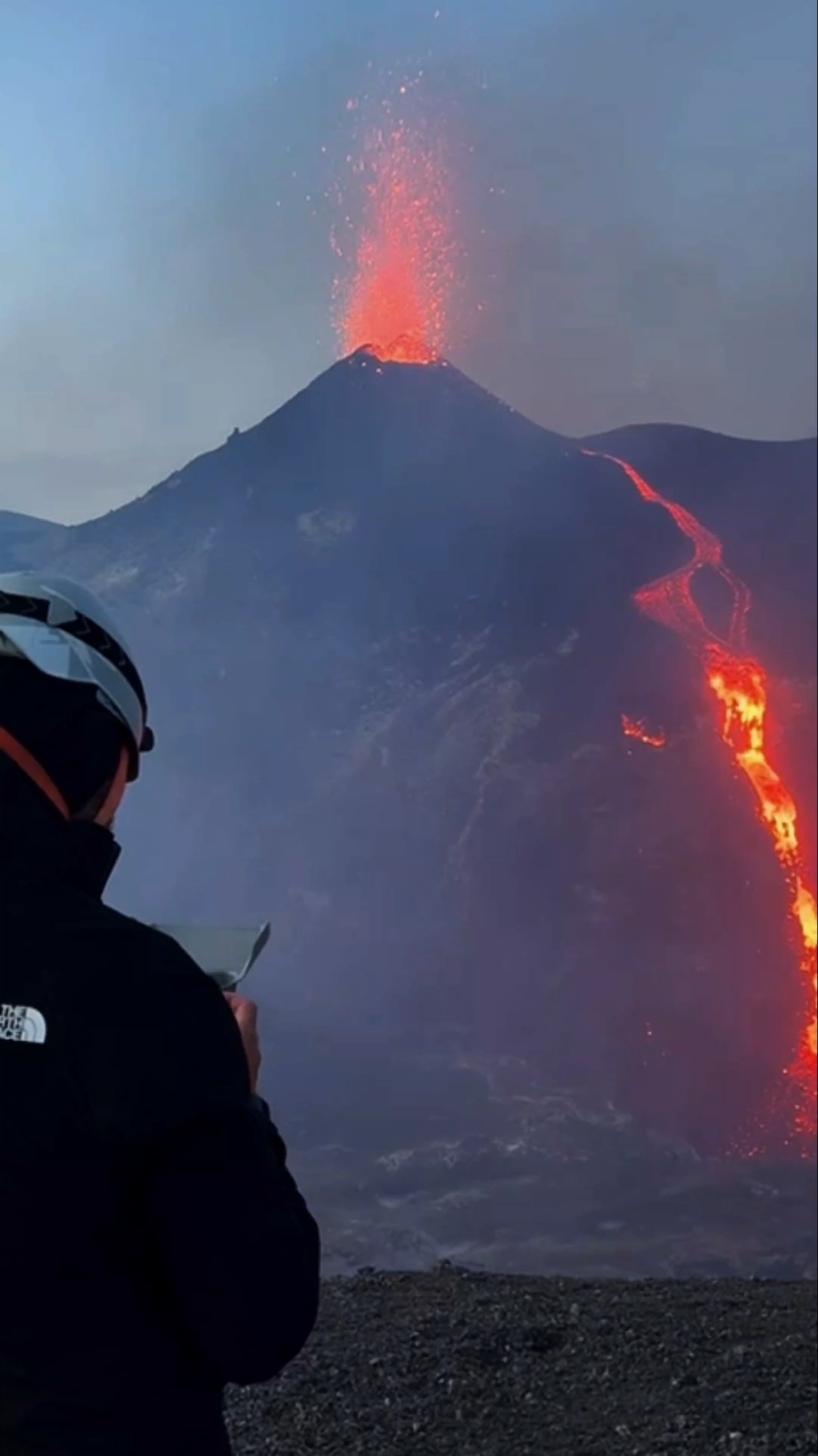 Etna volcano. Backstage July 2, 2024. Maybe one of the most incredible things I have ever seen. #sicilia #eruzione #etna #volcano #catania #sicily #italy #italia #nature 