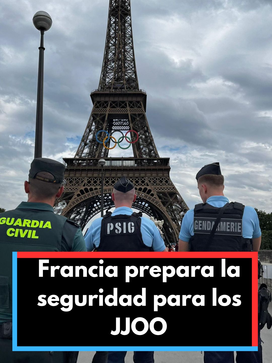 El Gobierno de Macron lleva años trabajando en el enorme desafío para la seguridad que supone organizar unos Juegos Olímpicos y una ceremonia que sale por primera vez de un estadio. Francia desplegará 45.000 efectivos --incluido un gran contingente militar-- con los que quiere blindar los siete kilómetros por los que se va a desarrollar la ceremonia. #francia #JuegosOlimpicos #Paris2024 #JuegosOlimpicosParis2024 #Deportes #seguridad