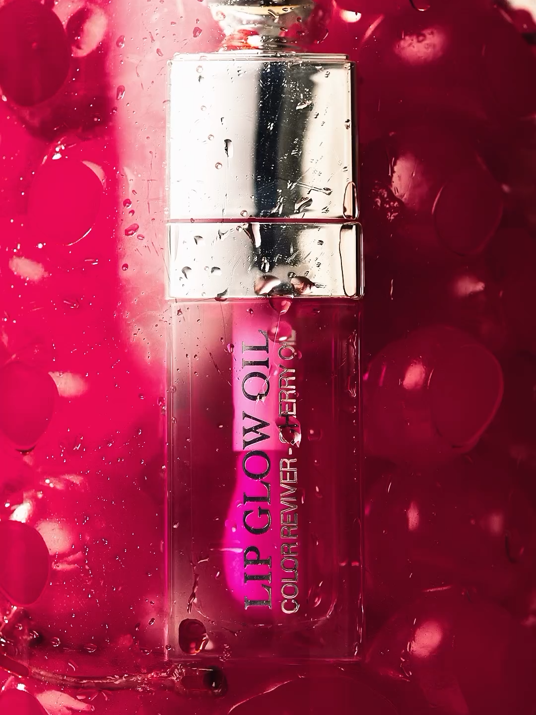 Hear the glow, see the shine with Dior Addict Lip Glow Oil. #DiorBeauty #DiorMakeup #DiorAddict