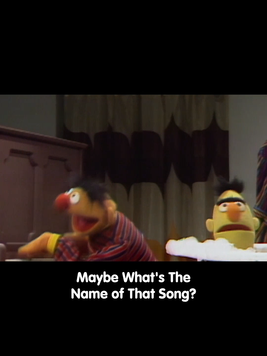 We hope you don't refuse to sing along! 🎤🎶🎹 #BertandErnie #OldSchoolSesame #SesameStreet