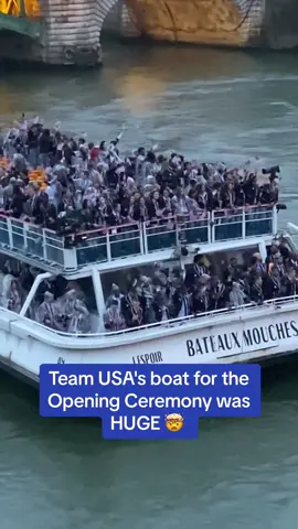 That’s a big boat. (via @jaybusbee, @Yahoo Sports) #olympics #teamusa #boat #openingceremony #paris 