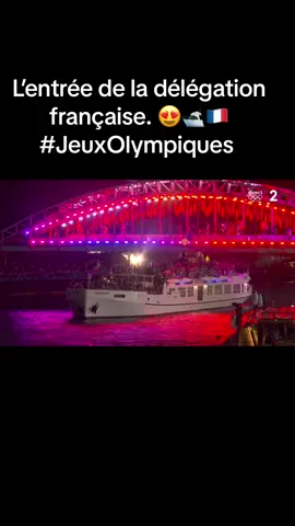 L’entrée de la #délégation française. 😍🛥️🇫🇷 #JeuxOlympiques    #paris2024 #france #olympics #equipedefrance 