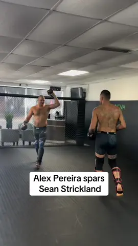 The bros are back together 🤝 #alexpereira #seanstrickland #UFC 