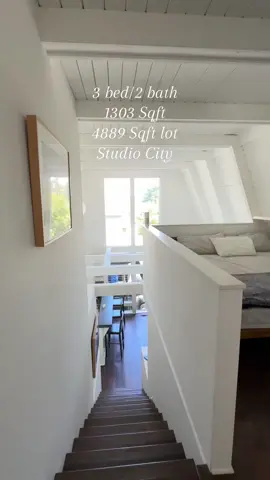 Gorgeous A-frame house in Studio City. Exposed beams with modern updates and a back yard to entertain. 3 bed || 2 bath 1303 Sqft 4889 Sqft lot Single Family Home 📍Studio City Listed at $1,250,000 Listed by David Cilento and Christopher George Nelson Shelton #realestateagent #realestate #realtor #losangeles #buyersagent #homebuying 