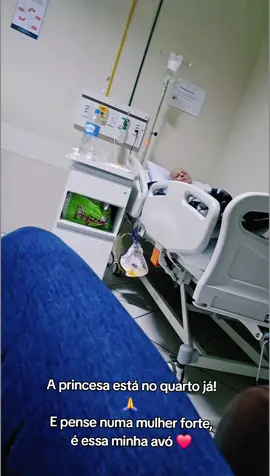 A velhinha foi para quarto! 🙏❤️ #cuidadora #avó #foryou #foryoupage #alzheimer #hospital #uti #neta 