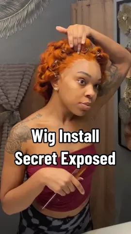 My wig ain’t did the slip & slide in so long thanks to the Bold Hold Lace Wig Tape 🛍️  #boldholdlacetape #wigtutorialforbeginners #gingerwiginstalls #wigtutorialbeginner #wiginstallblackgirls #wigcontentcreators #quickwigtips #fypwigsnatched #transparentfrontalwig 