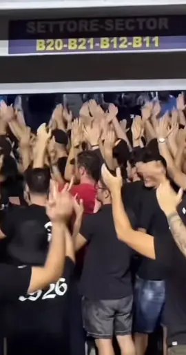 #mondoultrasofficial #ultras #diffidati #italy #napoli 