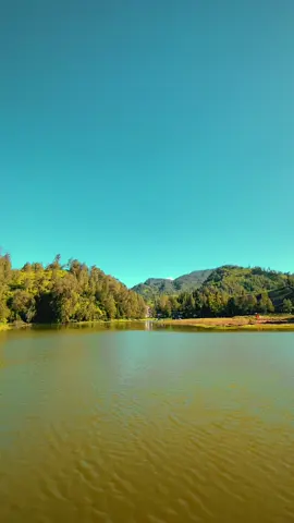 Tuhan aja ciptakan dunia seindah ini,bagaimana dengan surga nanti yang tuhan janjikan pada hambah nya😍 . #ranupani #paradiseisland #wisatalumajang #wonderfullindonesia