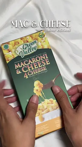 Mac & Cheese #greenvalley ini enak bangeeet! Ada beberapa varian tapi aku coba yang 4 cheese🧀 pecinta keju wajib banget cobain😭 #macncheese #macaroniandcheese #fypシ゚viral #asmr #macandcheese #ttpetualangpro #resepmasakan 
