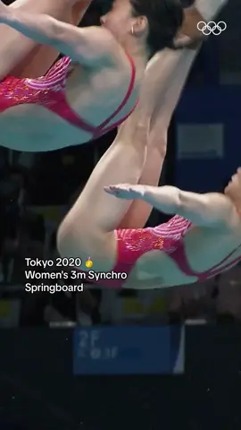 Perfection in sync 😙🤌 Shi Tingmao and Wang Han win gold at #Tokyo2020 in women's 3m synchro springboard. 🥇🇨🇳 #Olympics #Paris2024 #Sports #Diving 