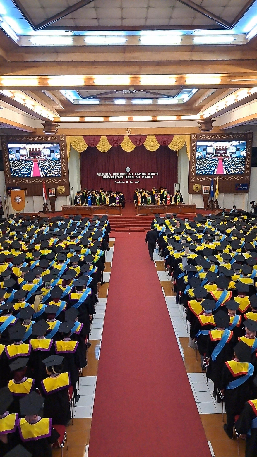 Pov: Wisuda di kampus dengan peminat terbanyak kedua di Indonesia #sebelasmaretuniversity #wisuda #graduation #fyp #fypシ #uns 