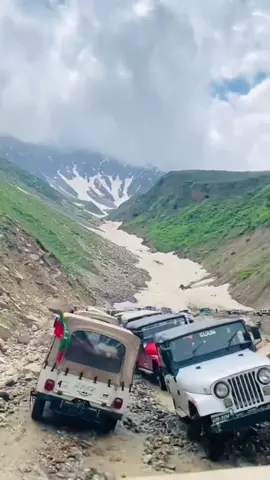 mere yaar badal Na Jana mausam Ki tarah 🥀🖤