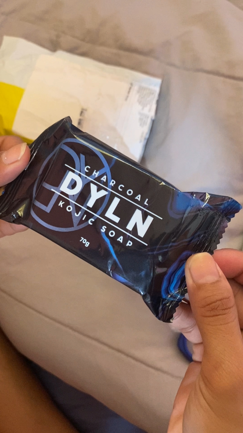 Subok ko na! kaya subukan nyo na rin guys. Check out naaa! 🛒 #DYLN #charcoalkojicsoap #kojicsoap #antiacne #odoreliminator #fyp #trending #checkoutnow 