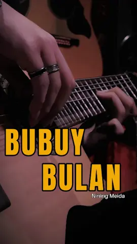 BUBUY BULAN ☺️ . . . . #bubuybulan #sunda #popsunda #musiksunda #jawabarat #indonesia #music #musiccover #guitar  #guitarcover #flamenco #fingerstyle #classic #romantic #epic #fyp 