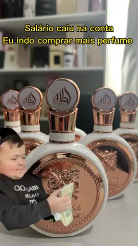 Quem mais é assim? 😂 #meme #perfume #perfumearabe #perfumetiktok #parfum 