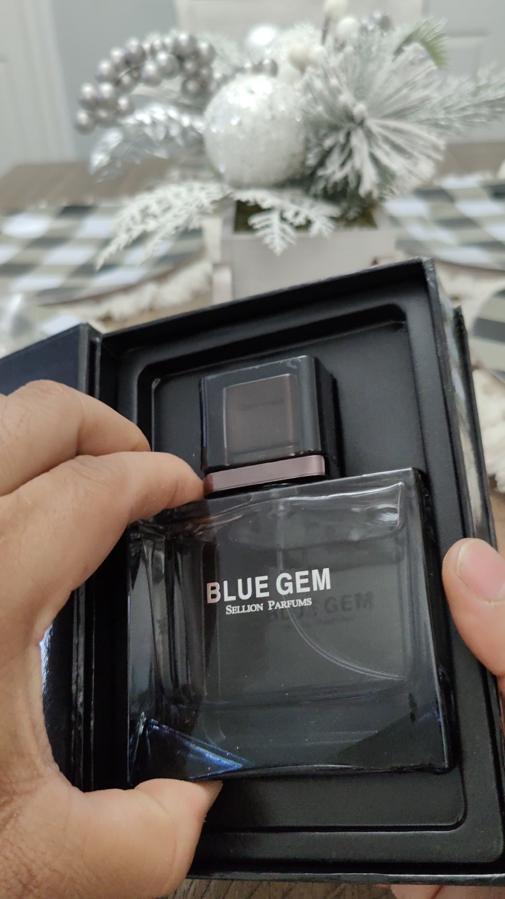 #ad un perfume muy bueno #perfume #perfumetiktok #perfumes #perfumetok #fragancias #fraganciasmymomentcyzone #fraganciasmasculinas #fraganciasparahombre #creator #2024 #youpage #foryoupage #paratii #creatorinsights #ads 