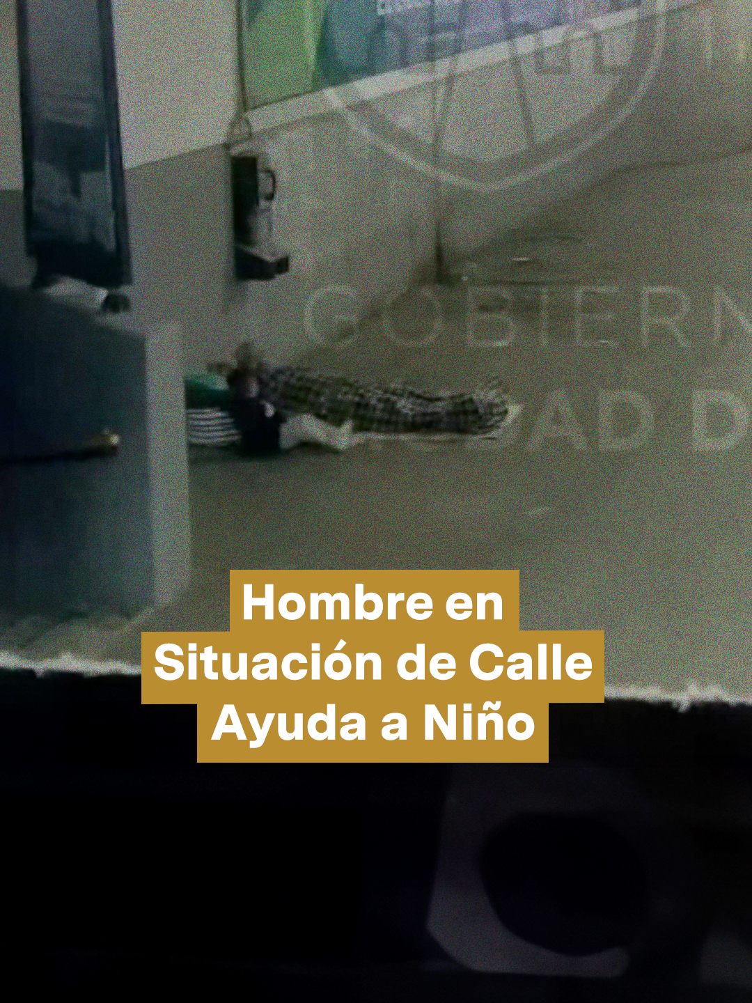 Las cámaras del Centro de Comando, Control, Cómputo, Comunicaciones y Contacto Ciudadano de la Ciudad de México captaron el momento en que un niño se perdió en la Central de Abasto, gracias a un hombre en situación de calle, el menor estuvo seguro. #tiktokinforma #parati #cdmx #viral