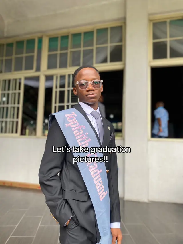 Single handedly lifting the hall of fame at graduation 🔥 best Cambridge result in physics in Nigeria!🤩 #grad2024 #graduation2024 #cambridgeresults2023 