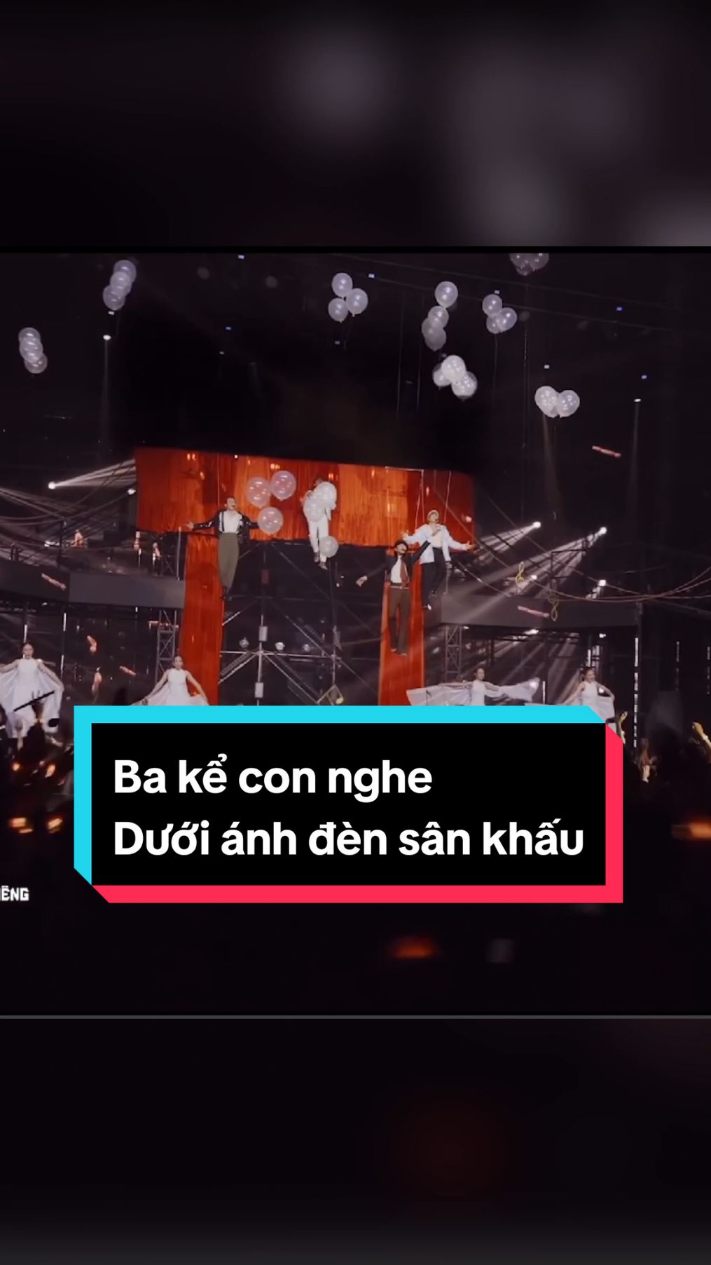 Nghe mà nổi hết da gà những đoạn Tuấn Hưng & Trọng Hiếu cất giọng...  visual Của Liên Bỉnh Phát , Duy Nhất đỉnh quá. Tui mê Trọng Hiếu quá. Người đâu mà đẹp trai quá v  BH: Ba kể con nghe & Dưới ánh đèn sân khẩu #duoianhdensankhau  #bakeconnghe #team #tronghieu #strong #lienbinhphat #duynhat #tuanhung  #atvncg #anhtraivuotnganchonggai 