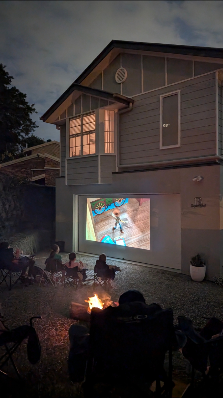 #magcubic #projector #temu #outdoormovie #outdoorcinema #movienight #firepit 