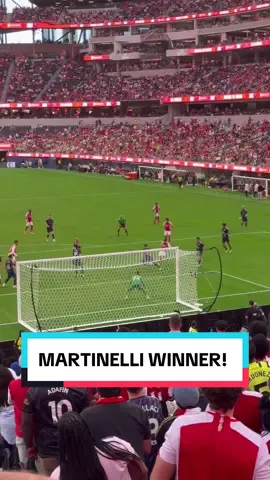 🎥 Gabriel Martinelli DESTROYS Manchester United dreams at the end with a winning goal for Arsenal! 🔥⚽️ #gabrielmartinelli #arsenal #manchesterunited #PremierLeague #footballtiktok 