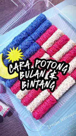 Bulan kemerdekaan dah dekat, jadi jom praktis roti jala tema bendera dan tema hari kebangsaan. Kalini kak Jaja share sedikit tips macam mana nak dapatkan bulan bintang yang cantik bucu dan potongannya. Selamat mencuba! #rotijala #rotikirai #resepi #tipsmasak #ideabisnes 