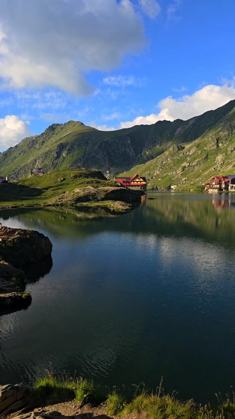 ✨️🚗Have a trip at the Fagaras Mountains and explore the Europe's most famous road,  Transfagarasan! #holiday #transfagarasan #romania #roadtrip #vacation #drive #relax #memories #nature #Summer 