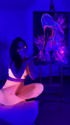 Wie findest du mein fluoreszierendes Bild? 😍 #kunst #malen #schwarzlicht #fluorescent #fy 