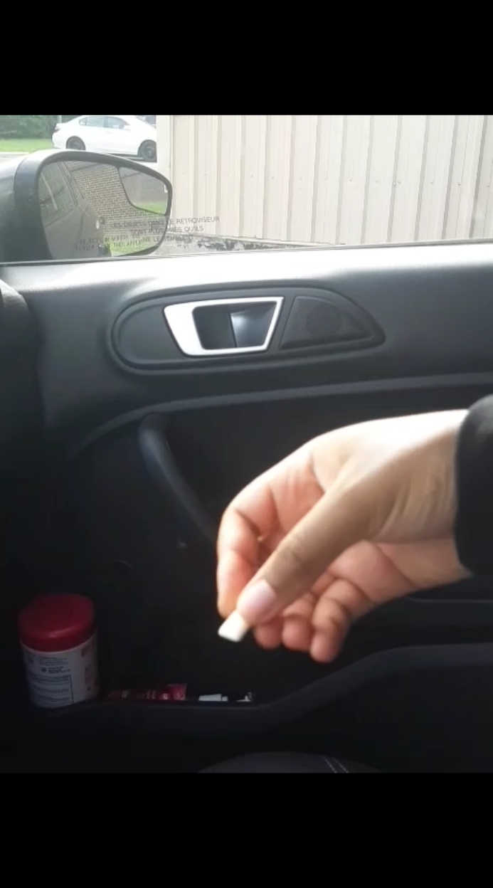 Throwing A Gum Into The Car Door Handle #wow #tiktok #follow 