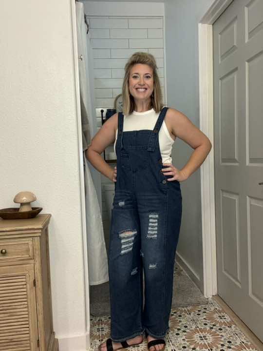 The perfect overalls! Under $40! They have the best fit! ##overall #tiktok #tiktokshopfinds #deals 