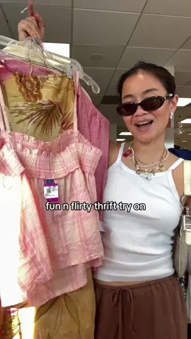 haven’t thrifted at home in over a month! So many gens #thriftwithme #tryon #haul 