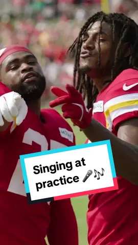RB R&B album coming soon? 🤣 #micdup #chiefs #trainingcamp #singing 