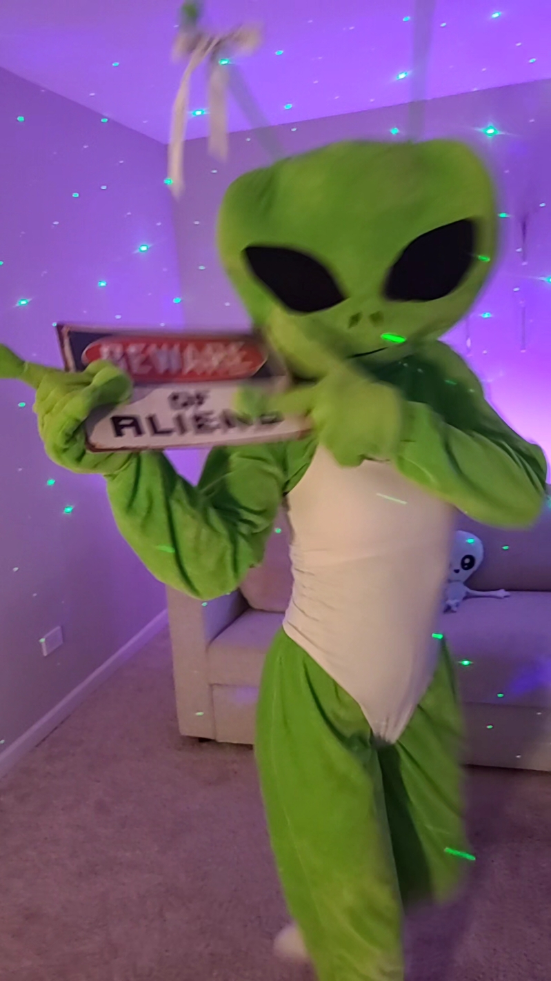 #fyp #aliens #cosplay #slaylien 