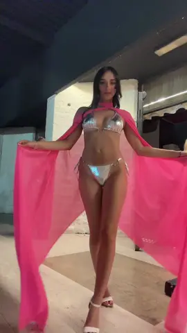 Mi sentivo un angelo di victoria’s secret🥹💗 #model #modella #catwal #sfilata #miss #concorso #perte #foryou #fyp #parati #portoi #olimpiadi #elegant #pink #fucsia #shooting 