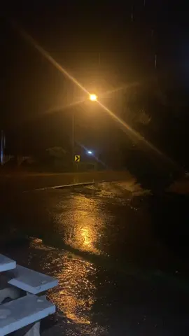 ฝนตกดูแลตัวเองด้วยนะ🌧️