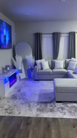 loving my new home🏠    #homedecor #newhomeowners #livingroomdecor #diningroomdecor 